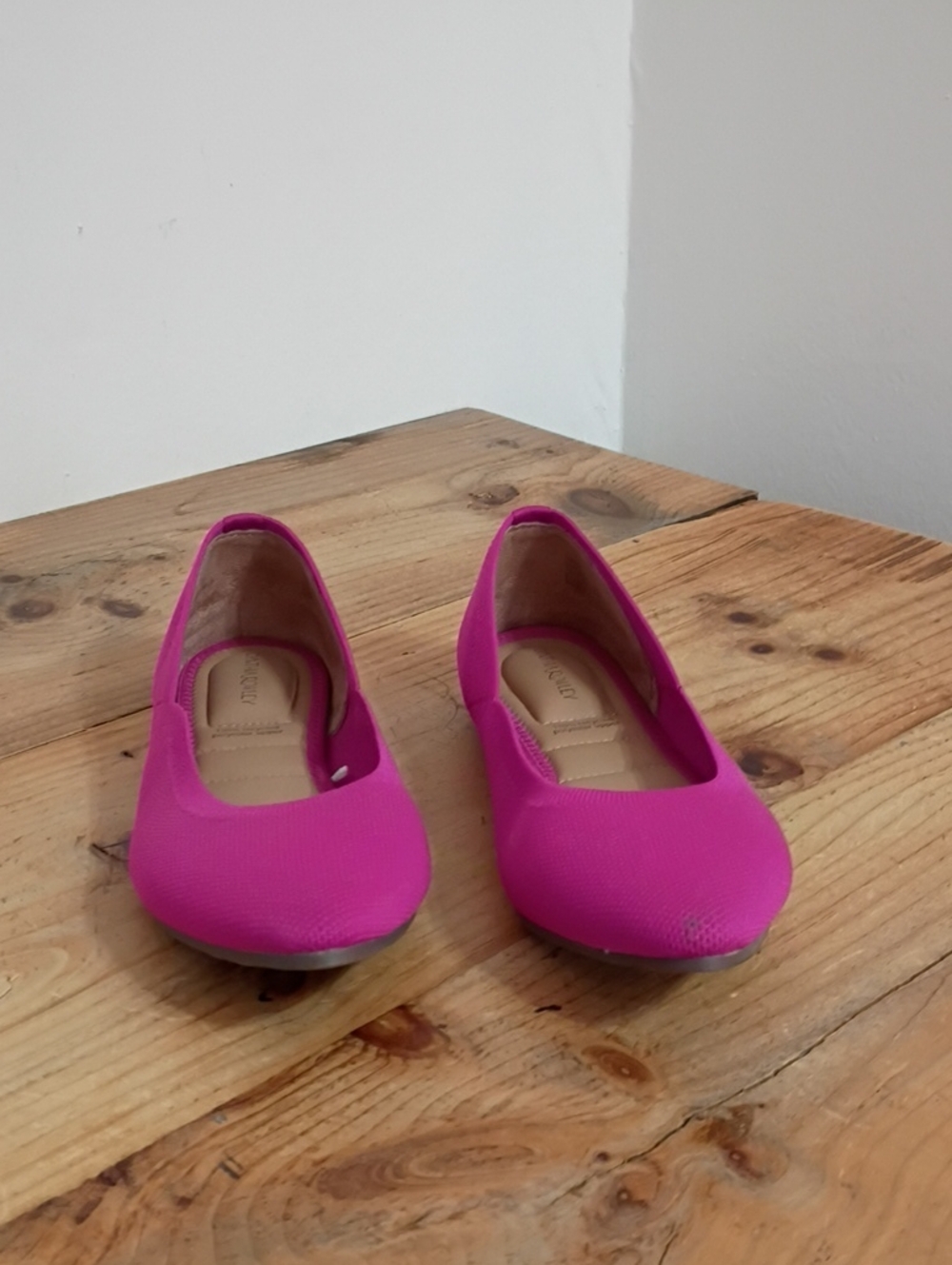 Cynthia Rowley Pink Pointed Toe Chelsea Flat Shoes Size 9M - Picture 2 of 11